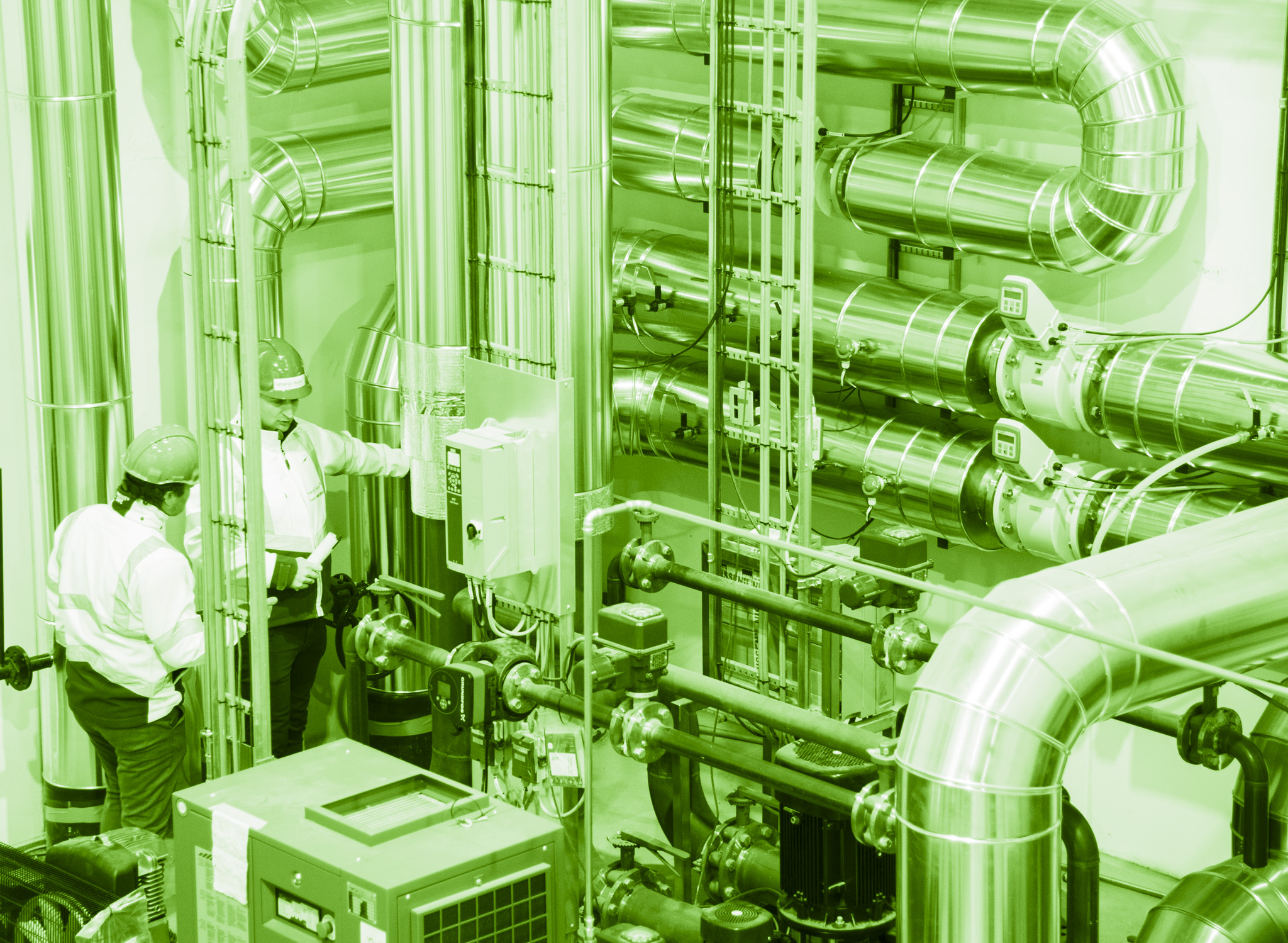 Grøn varme produceret på bl.a. solvarme, varmepumpe og biomasse løber i Energi Ikasts fjernvarmerør. Foto: Rune Kaldau